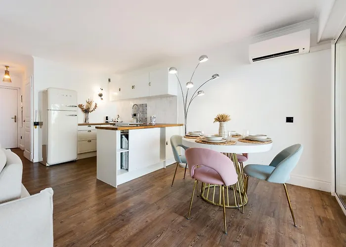 Le Chevalier Apartment *